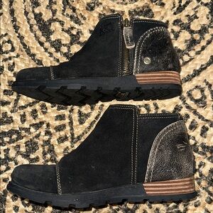 Sz 7⭐️Sorel Major Low Ankle Black, Distressed Charcoal Heel Waterproof Boot